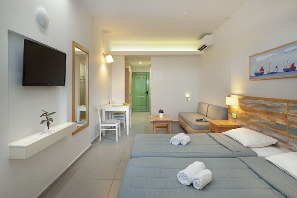 Standard Studio, Erato Beach Hotel | Adults Only 18+ 3*