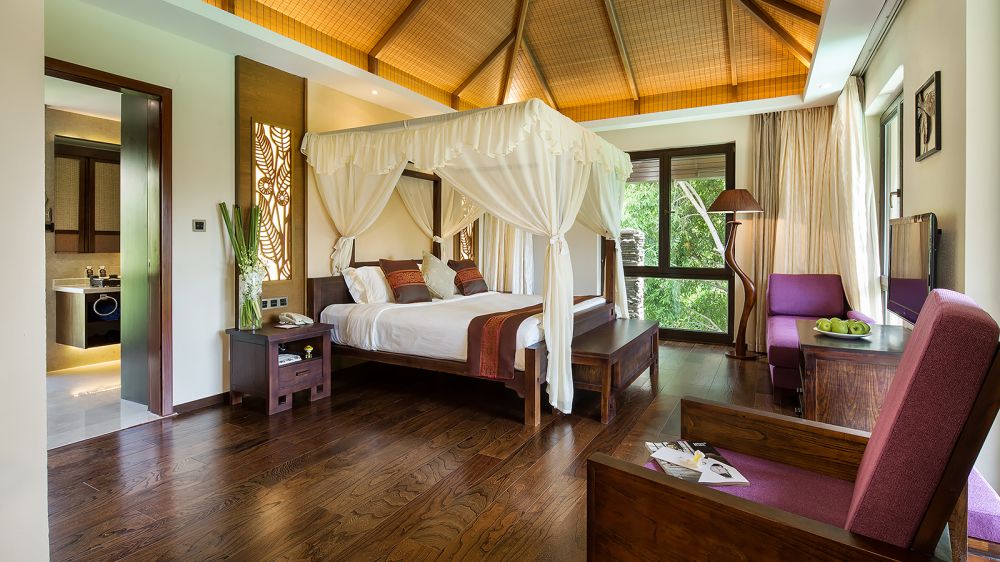 Deluxe 3 Bedrooms Villa, Yalong Bay Villas & Spa 5*