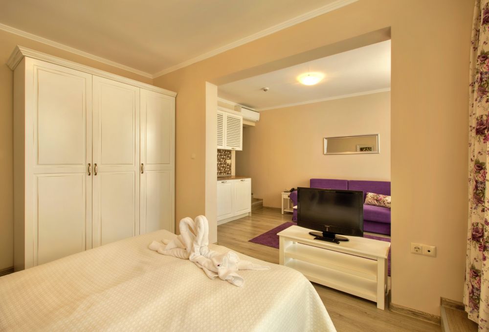 Studio, White Rock Castle Suite Hotel 4*