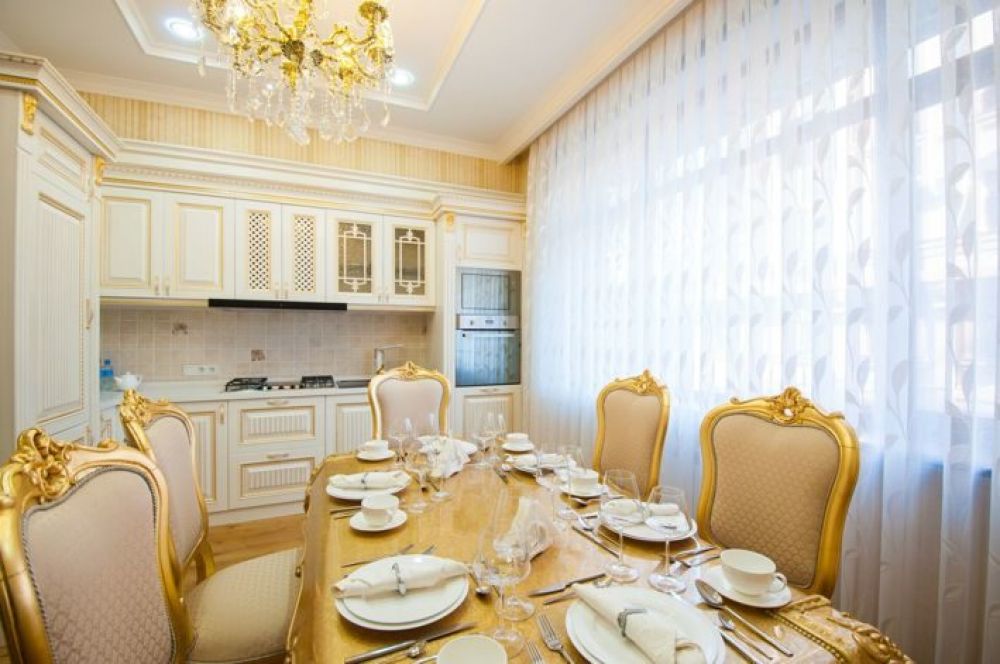 Apartments 3, Royal Residence 5*