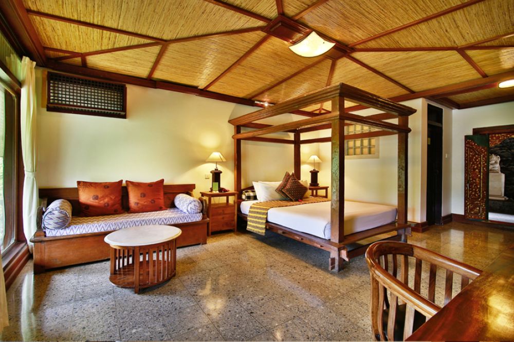 Deluxe/ Legong Suite, Bali Spirit Hotel and Spa 4*