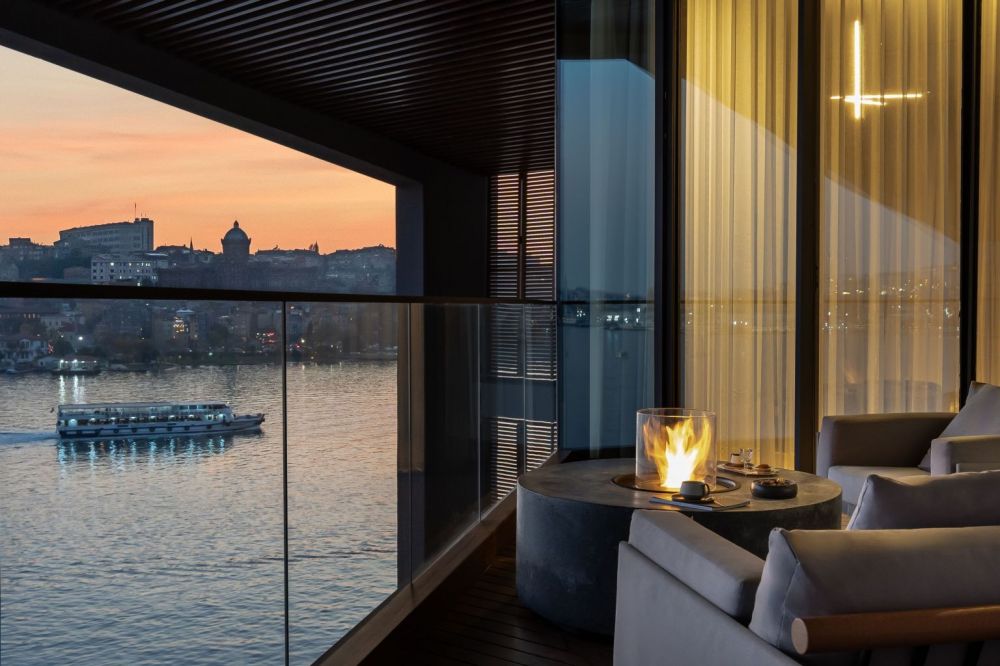 1 Bedroom Duplex Terrace Suite With Sea View, Rixos Tersane Istanbul - Nickelodeon Play Tersane Access 5*