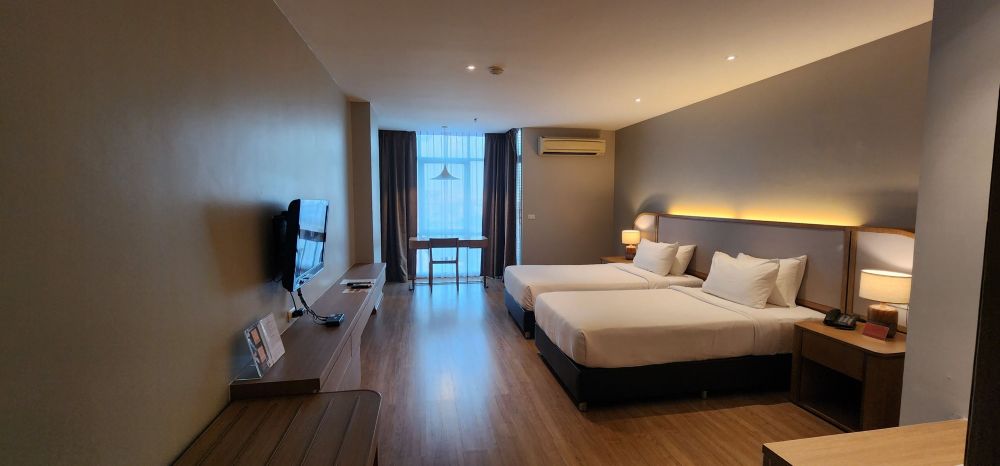 Deluxe Room, Brighton Bangkok Hotel 4*