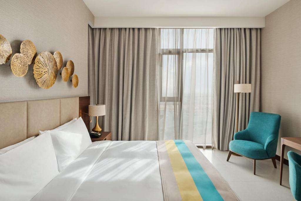 Deluxe Room, Holiday Inn Dubai Al Maktoum Airport 4*