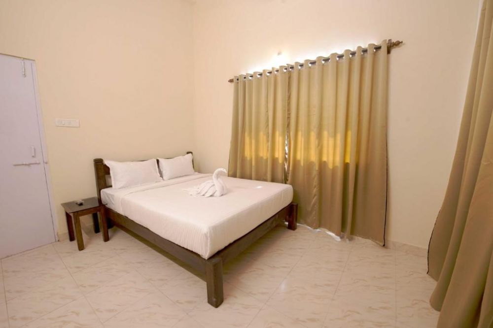 THREE BHK, Paloma De Goa Resort 3*