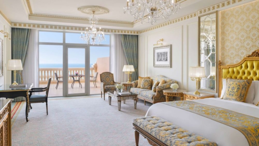 Raffles Club Ocean, Raffles The Palm Dubai 5*