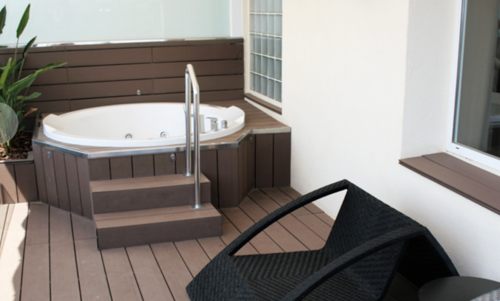 SUPERIOR ROOM WITH WHIRLPOOL ON THE TERRACE, Volga 4*