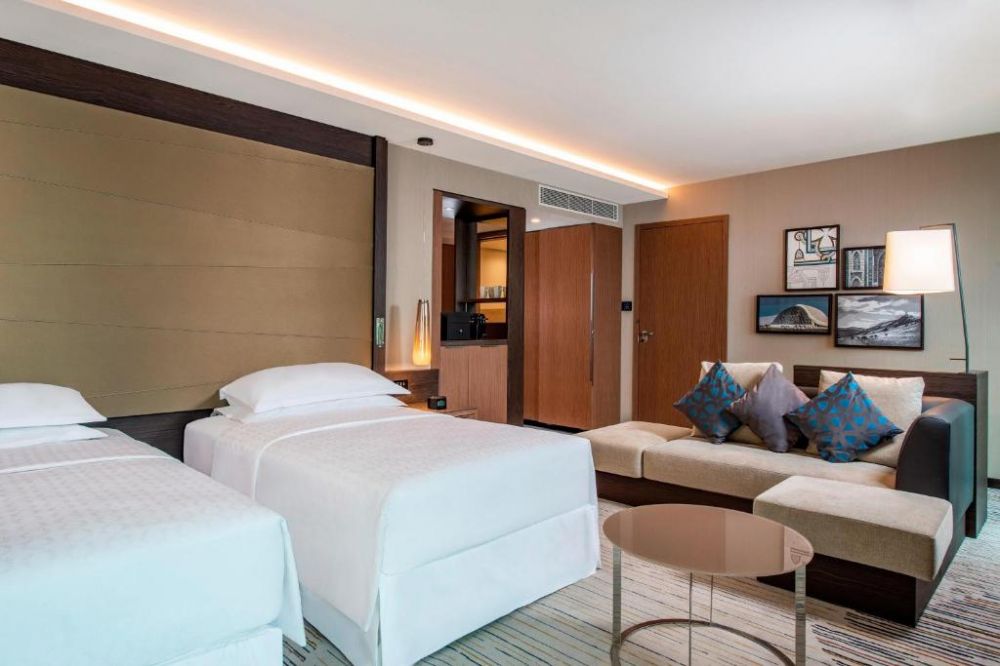 Executive, Sheraton Grand Tbilisi Metekhi 5*