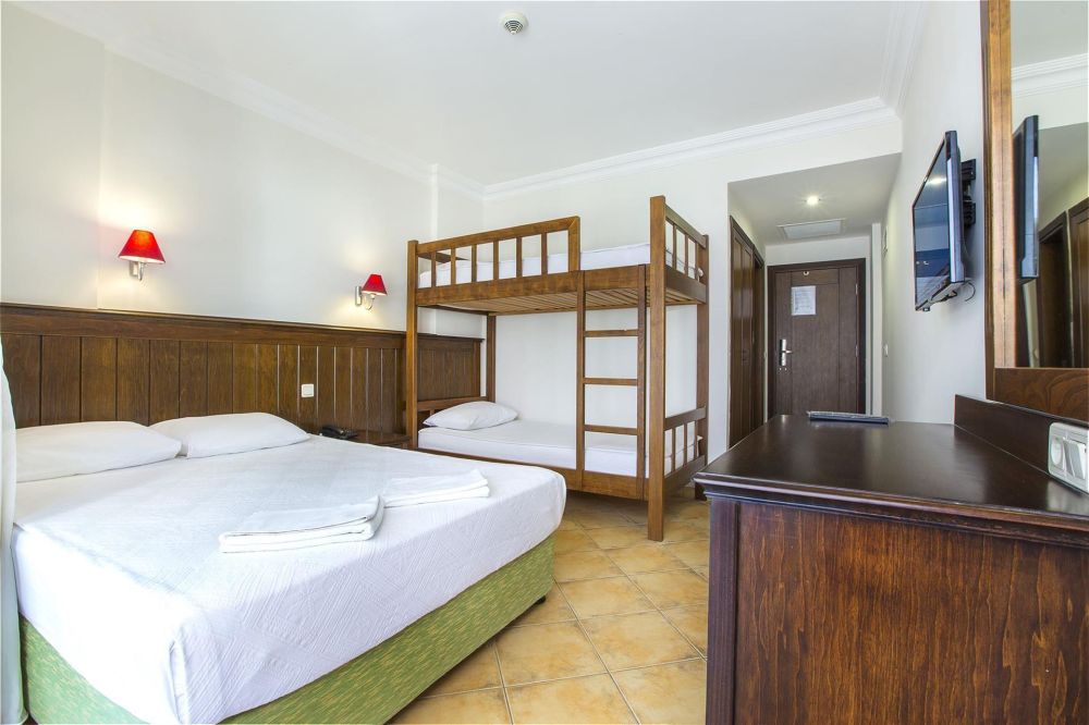 Family Room With Bunk Bed, Oz Side Hotel 4*