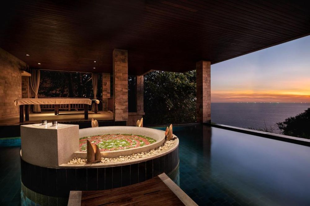 Spa Pool Suite, Paresa Phuket 5*