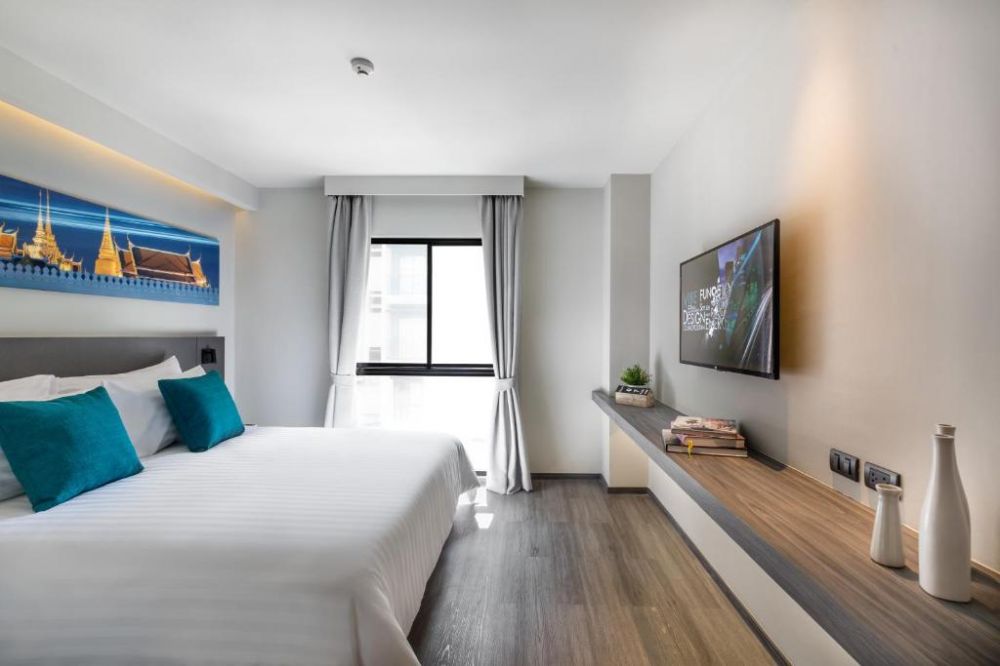 Suite, Cross Vibe Bangkok Sukhumvit Hotel 4*