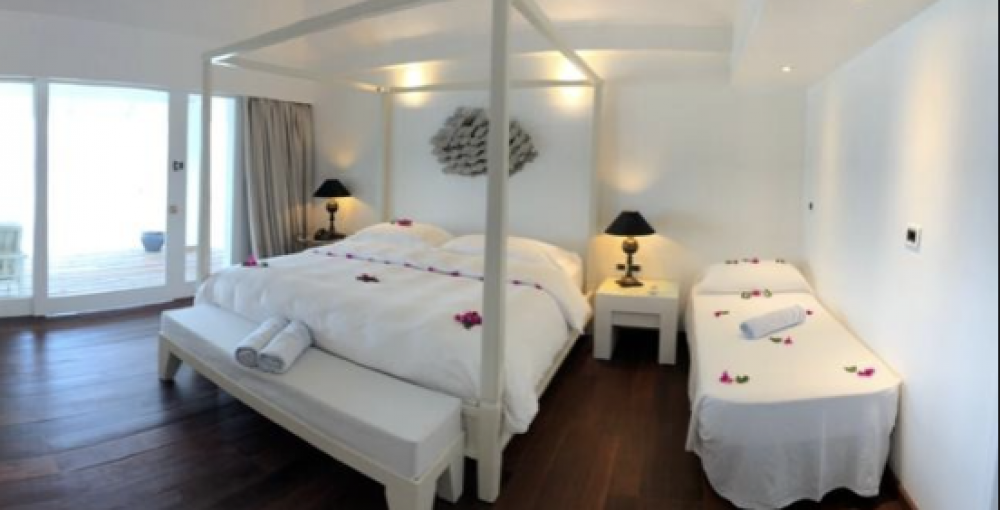 Beach Front Suite, Diamonds Thudufushi Island 5*