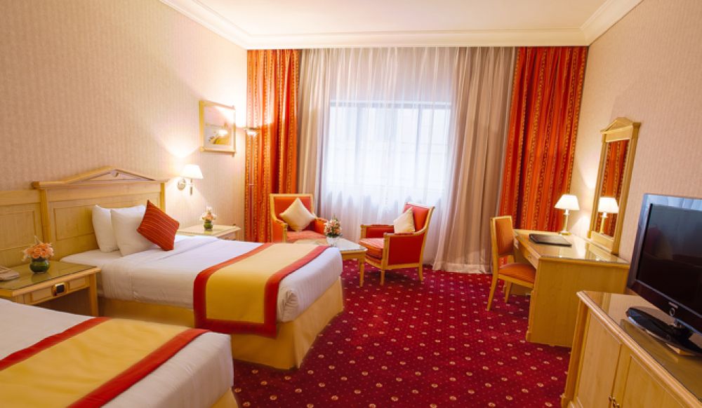 Executive Twin Room, Capitol Hotel Dubai 4*