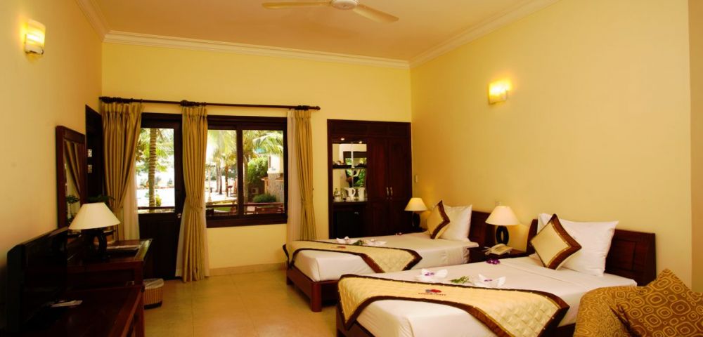 Deluxe GV, Golden Coast Resort 4*