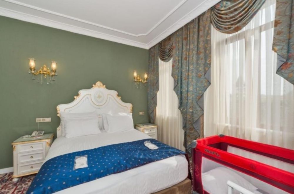 Standard, Galatower Hotel 3*