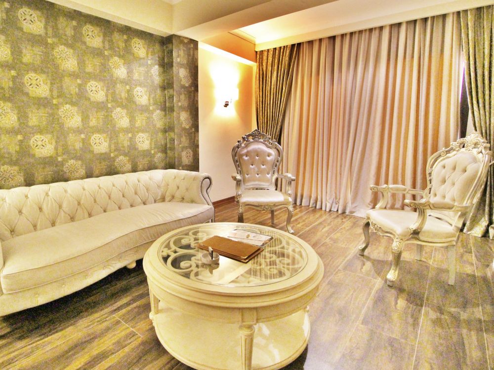 Business Suite, Azka Hotel 5*