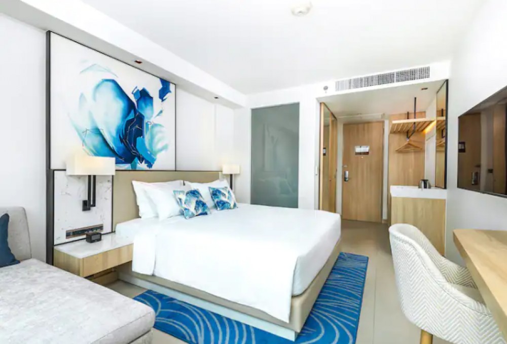 Premium Room With Balcony, Hilton Garden Inn Phuket Bangtao 4*