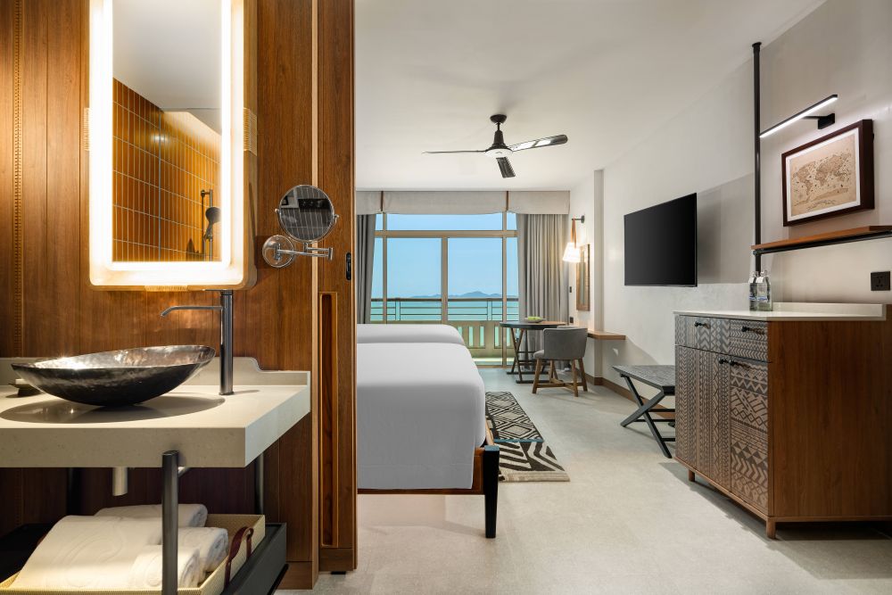 Deluxe Explorer - King, Centara Grand Mirage Beach Resort Pattaya 5*