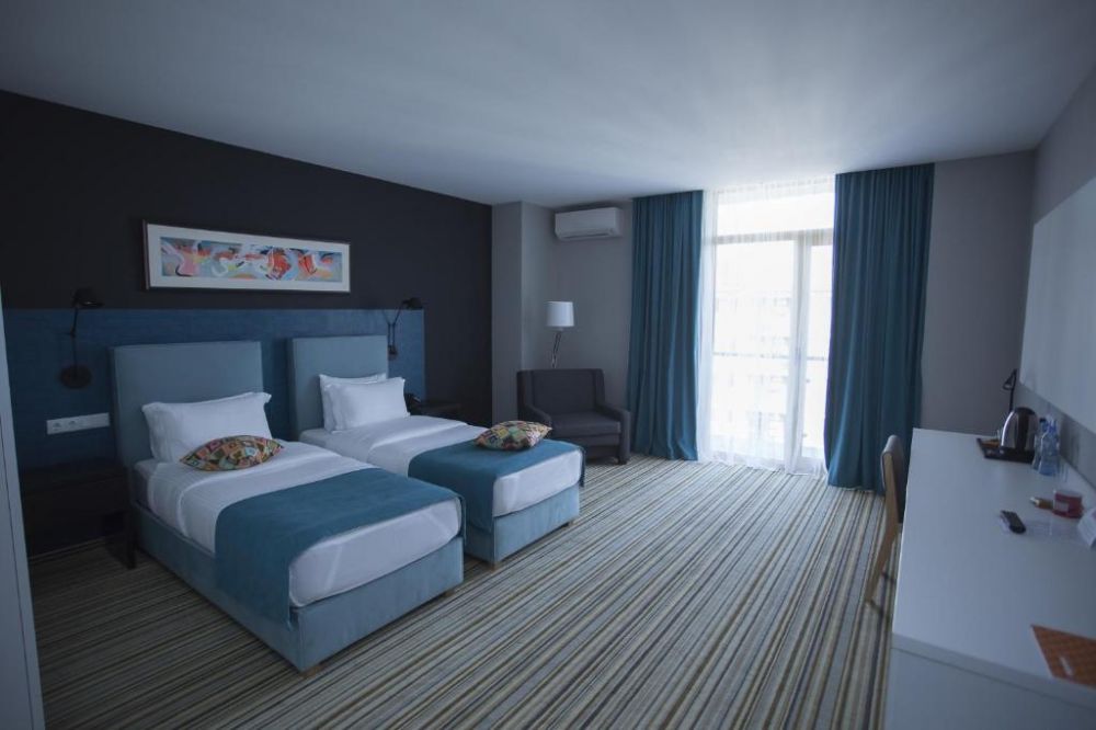 Trpl/Trpl Sea View, Tangerine 4*