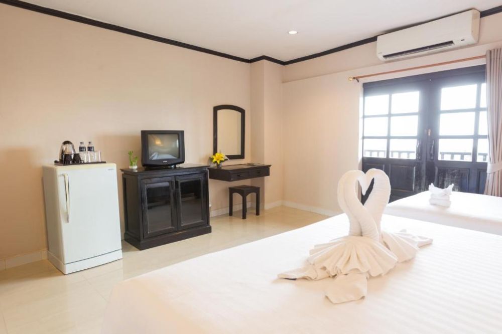 Superior Room, Golden Tulip Essential Pattaya 3*