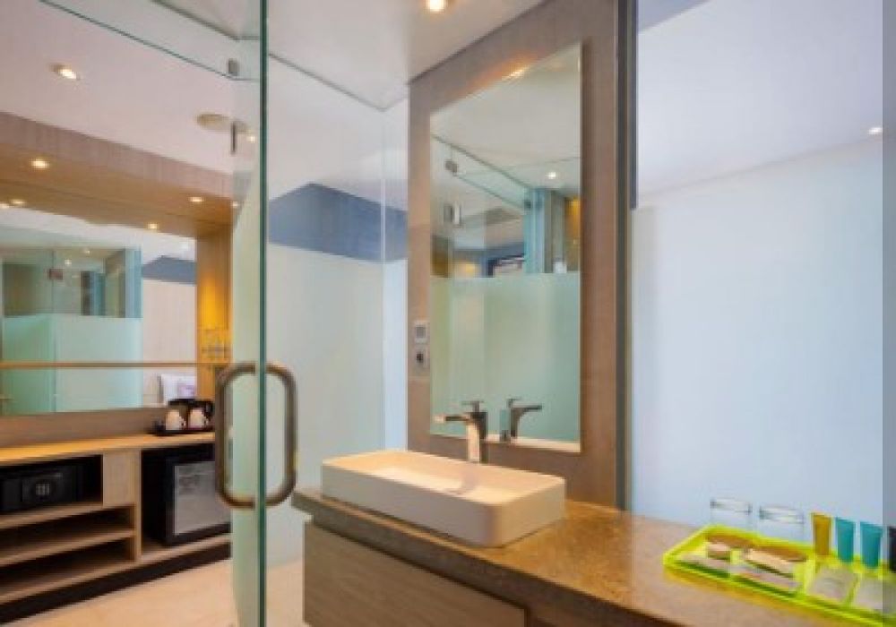 Solia Premier, Solia Legian Bali 4*