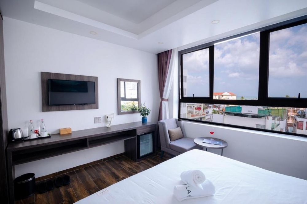 Deluxe CV/SV, La Casa Hotel Nha Trang 3*