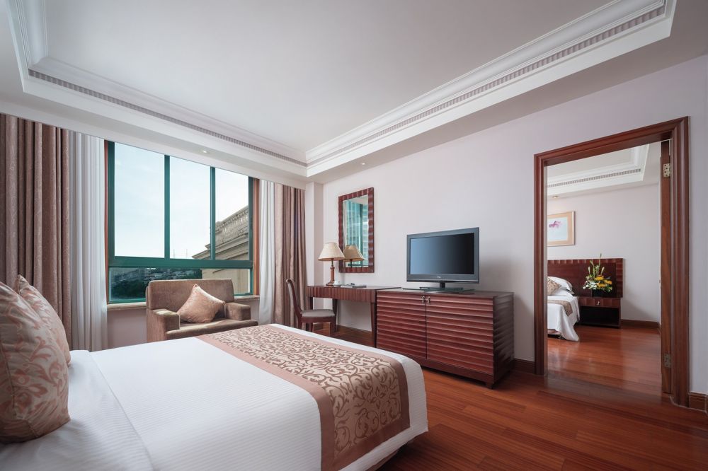 Superior Mountain View Family Room, Baohong Hotel 4*
