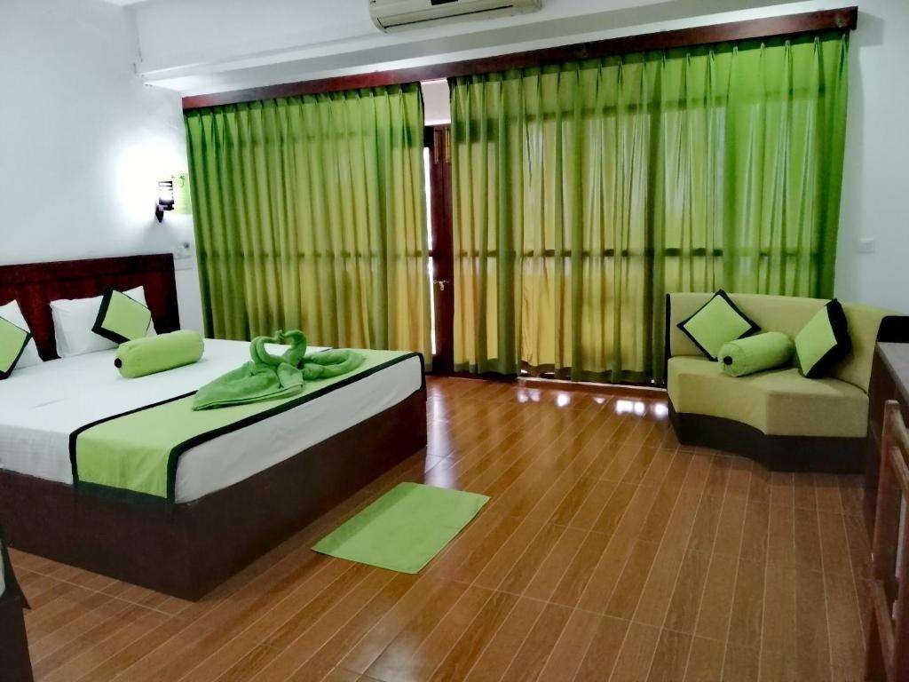 Superior Seafront Room, Serenade Beach Hotel 2*