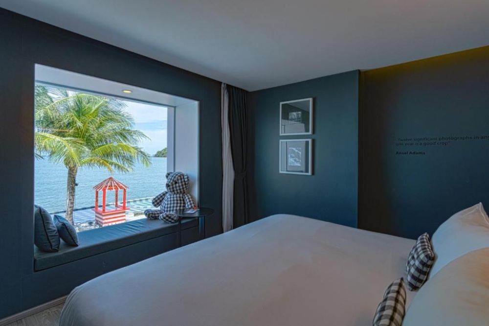 Ocean Hall With Bathtub Beachfront, Foto Hotel Phuket 4*