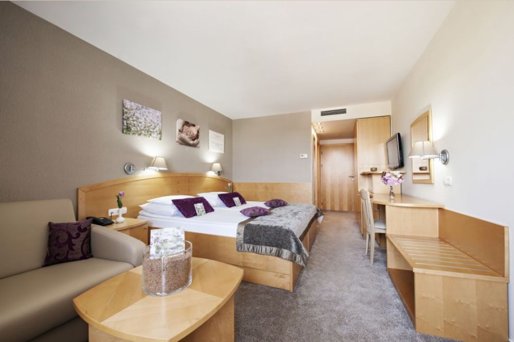 Double Room, AJDA 4*