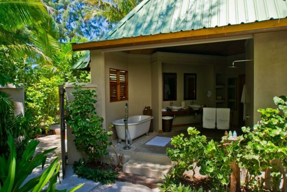 Beachfront Spa Cottage, Denis Private Island 5*