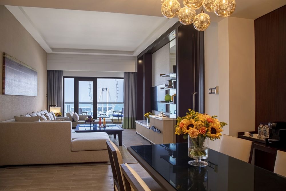 Sea Front 1 Bedroom Suite, Amwaj Rotana Jumeirah Beach 5*