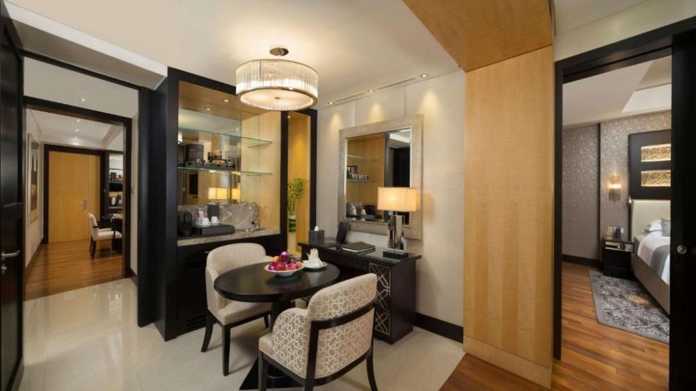 Corner Suite, Kempinski Hotel Mall of the Emirates 5*