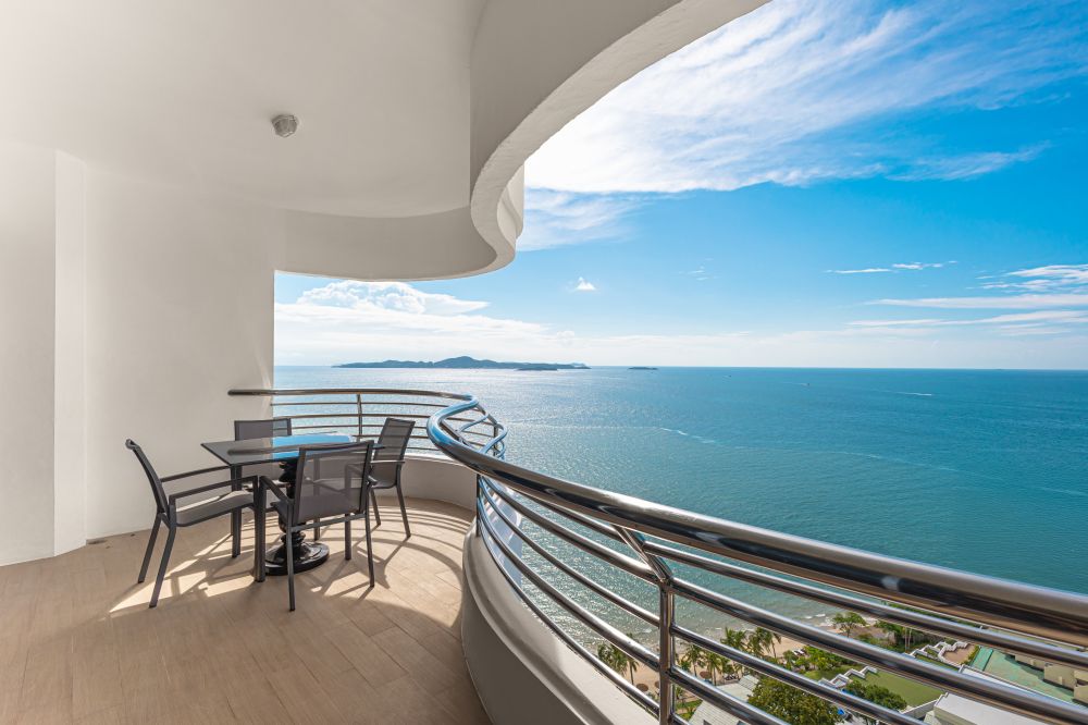 1 Bedroom Regency Suite, Royal Cliff Grand Hotel 5*