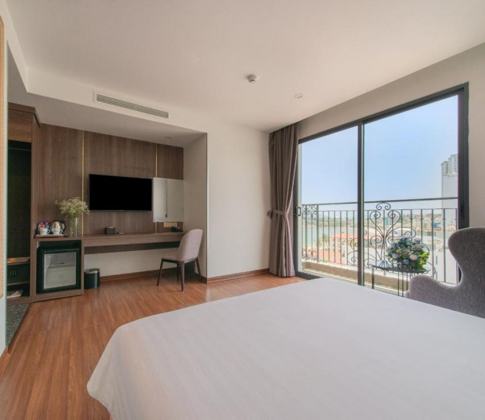 Studio Plus Ocean View, Aston Nha Trang City Hotel 4*