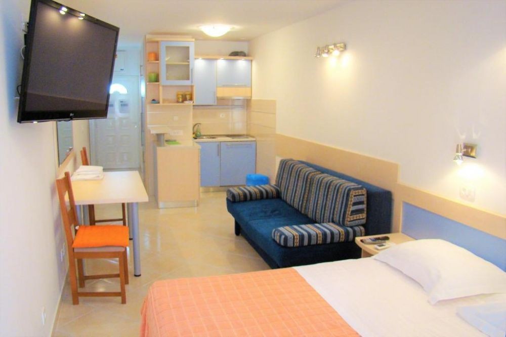 Studio, Apartments Lavica 3*