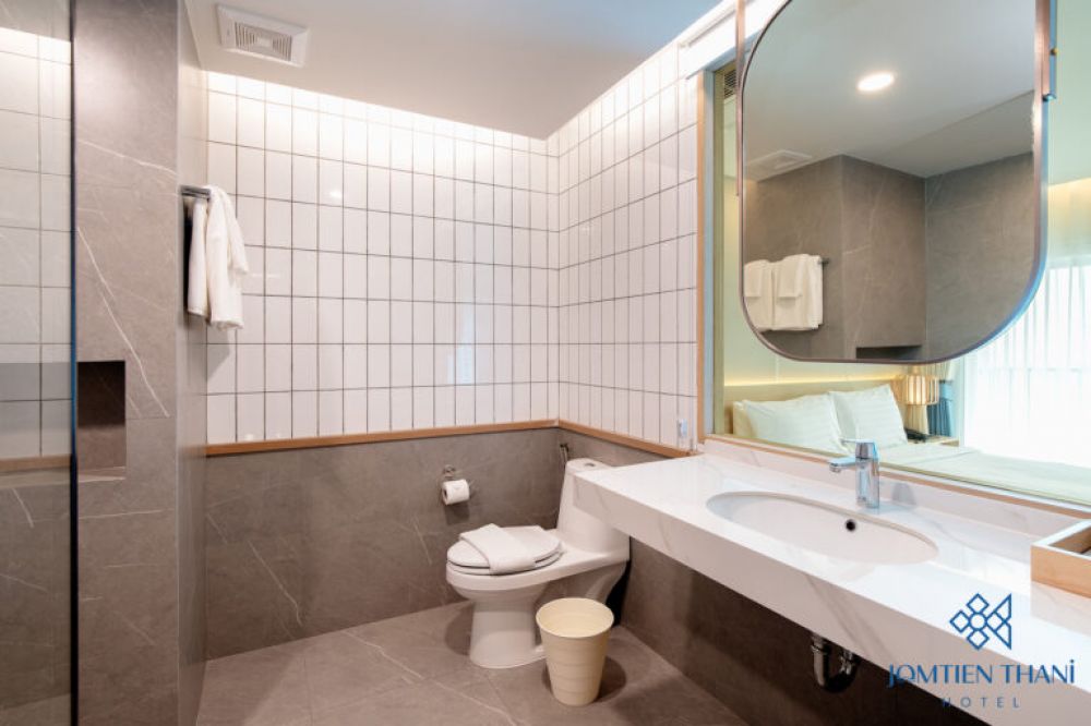 Deluxe Corner Sea View, Jomtien Thani Hotel 4*