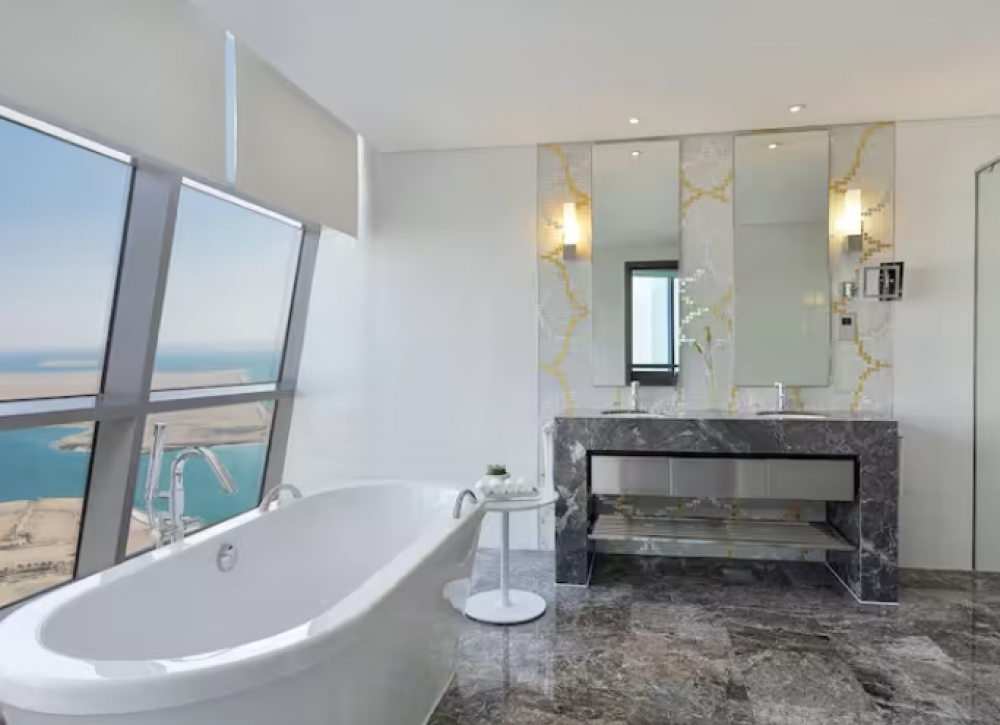 Etihad Suite - Level 45, Conrad Abu Dhabi Etihad Towers 5*