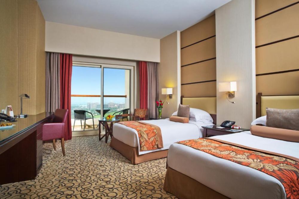 Guest Room With Kitchenette And Balcony, Khalidiya Palace Rayhaan by Rotana 5*