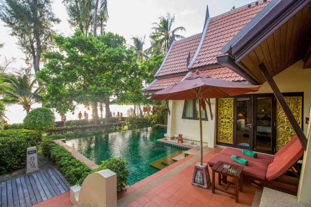 Beach Front Pool Villa, Koh Chang Paradise Resort 4*