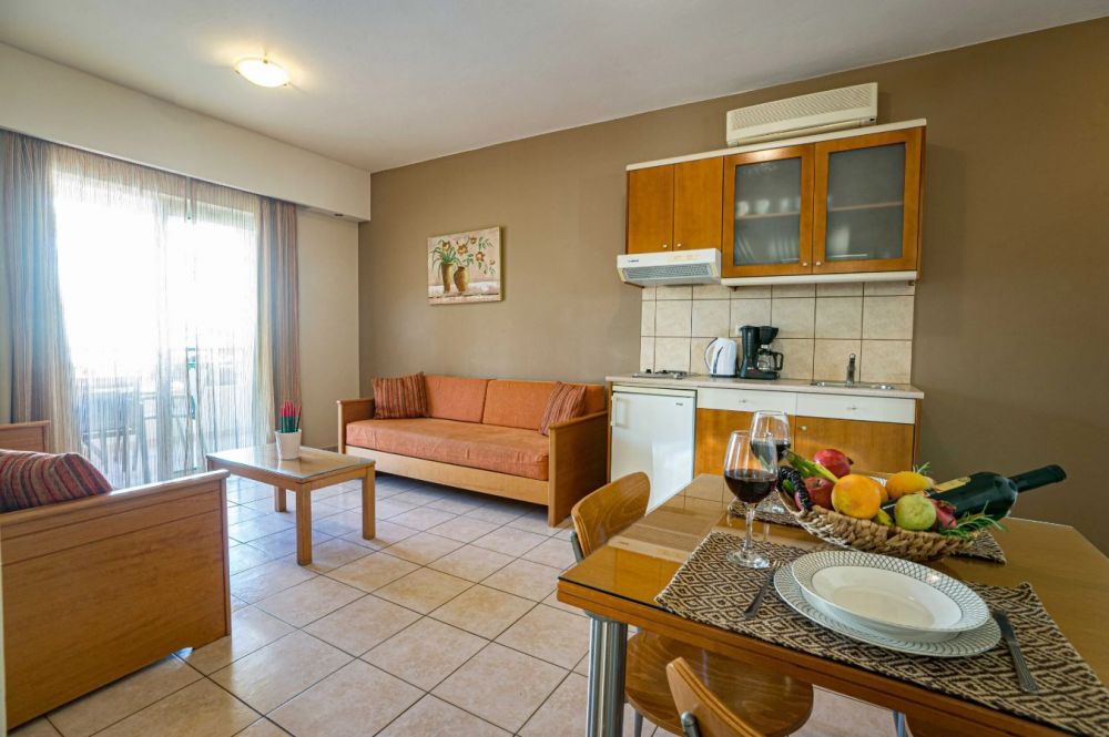 Superior Apartment, Helios Apartments 3*