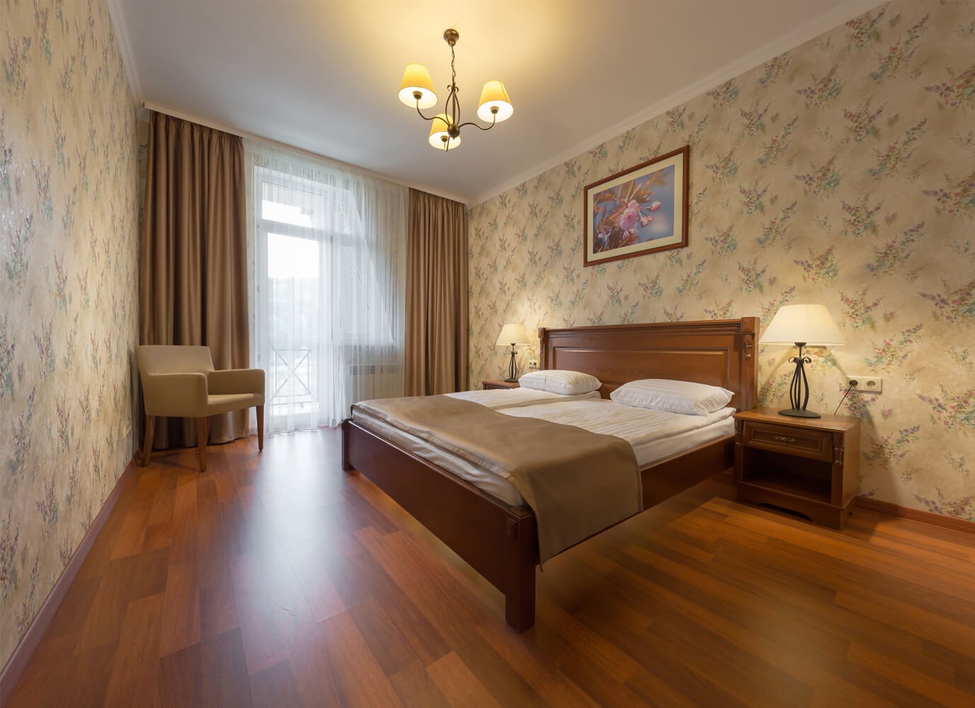 Grand Apartament, Деренивская Купель 4*