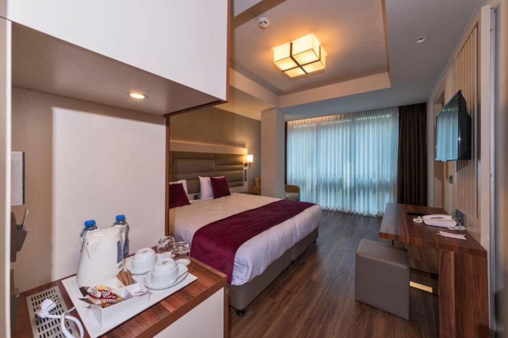 Deluxe Room, Golden Royal Hotel 4*