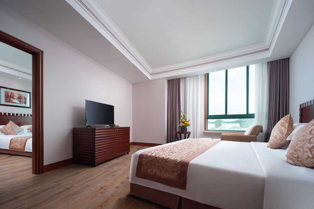 Deluxe Mountain View Family Room, Baohong Hotel 4*