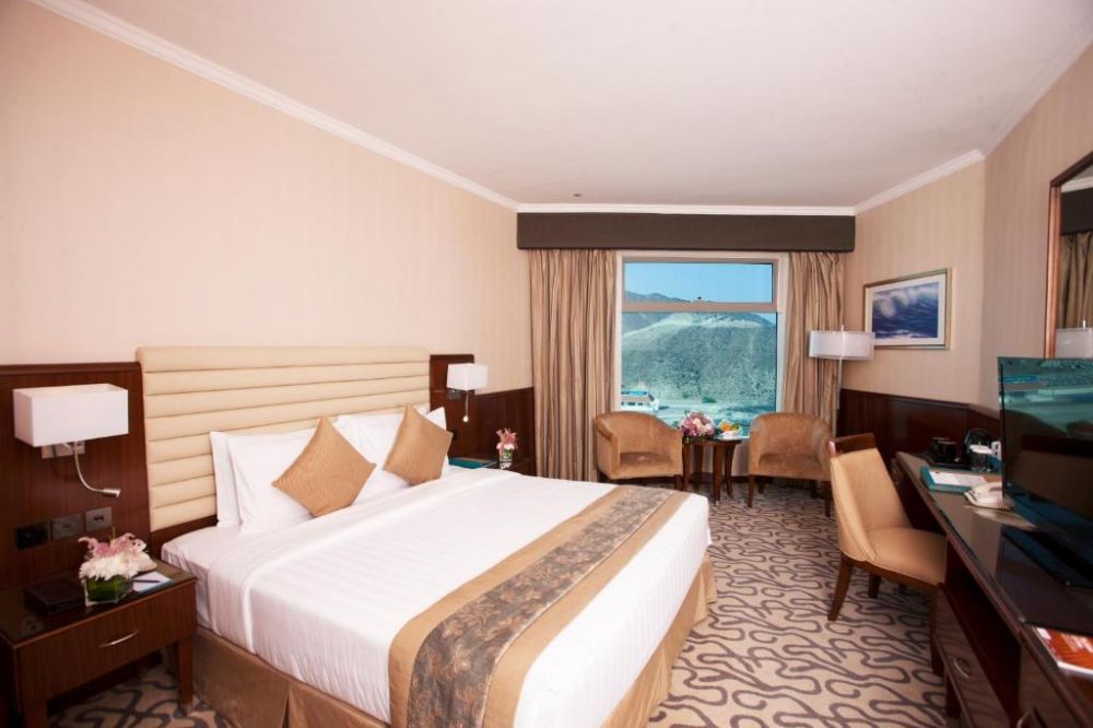 Deluxe Mountain View Room, Oceanic Khorfakkan Resort & SPA 4*