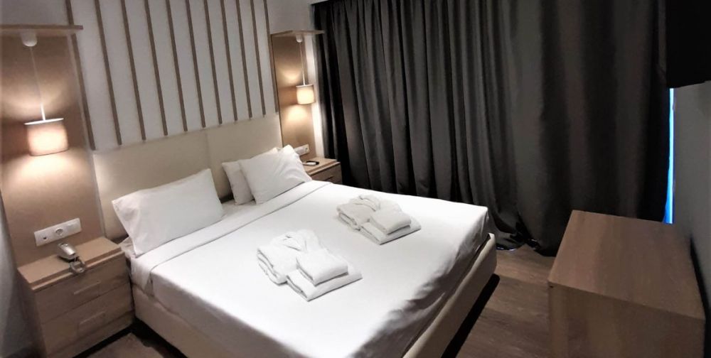 Standart, Elite Hotel 4*