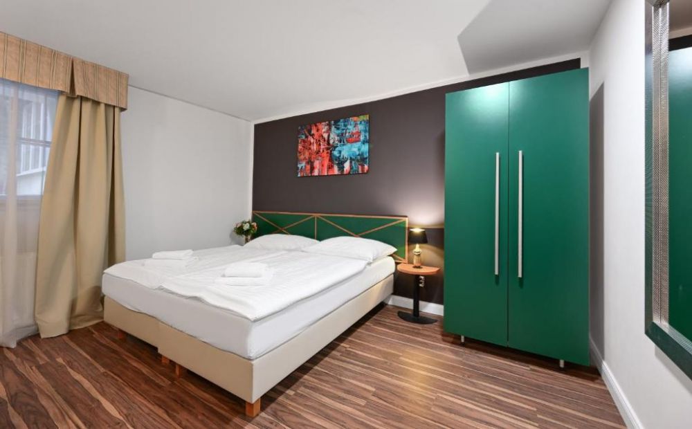 Double Room, Mala Strana 3*