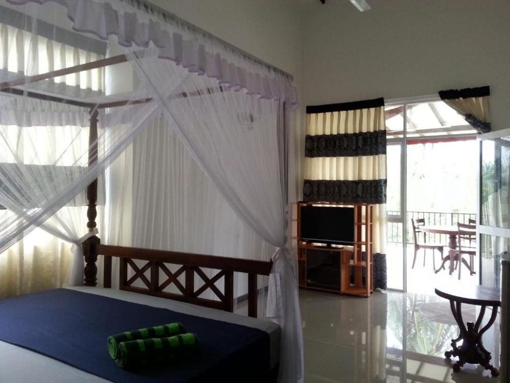 Deluxe Room A/C, Coral Palm Villa and Apartment 2*