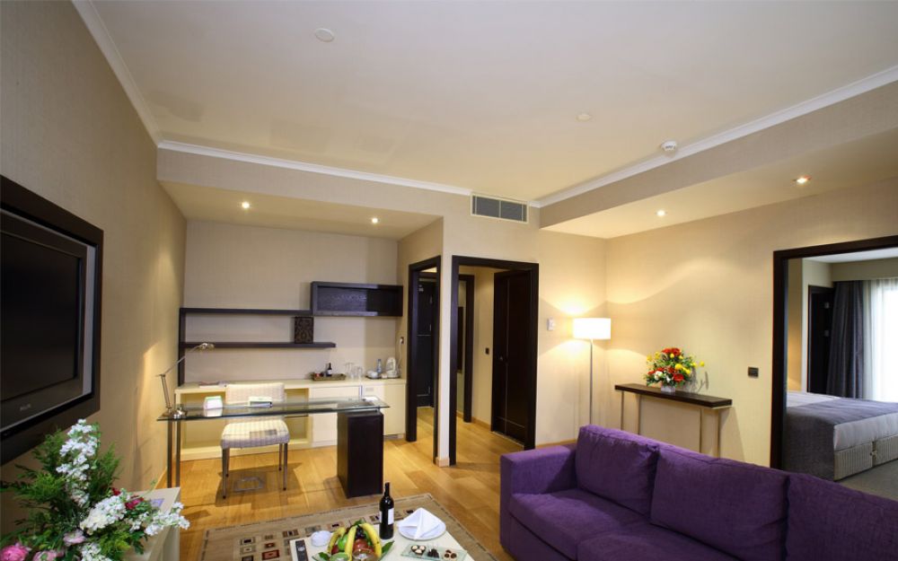 Senior Suite, Nova Plaza Prime Hotel 5*