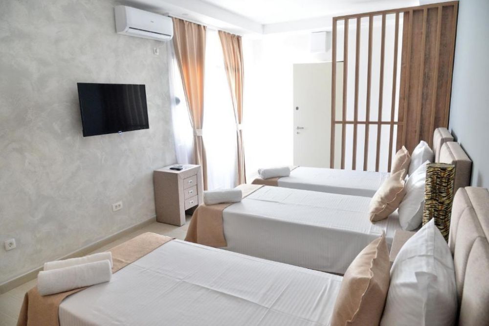 Triple apartment, Helada Apartment 3*